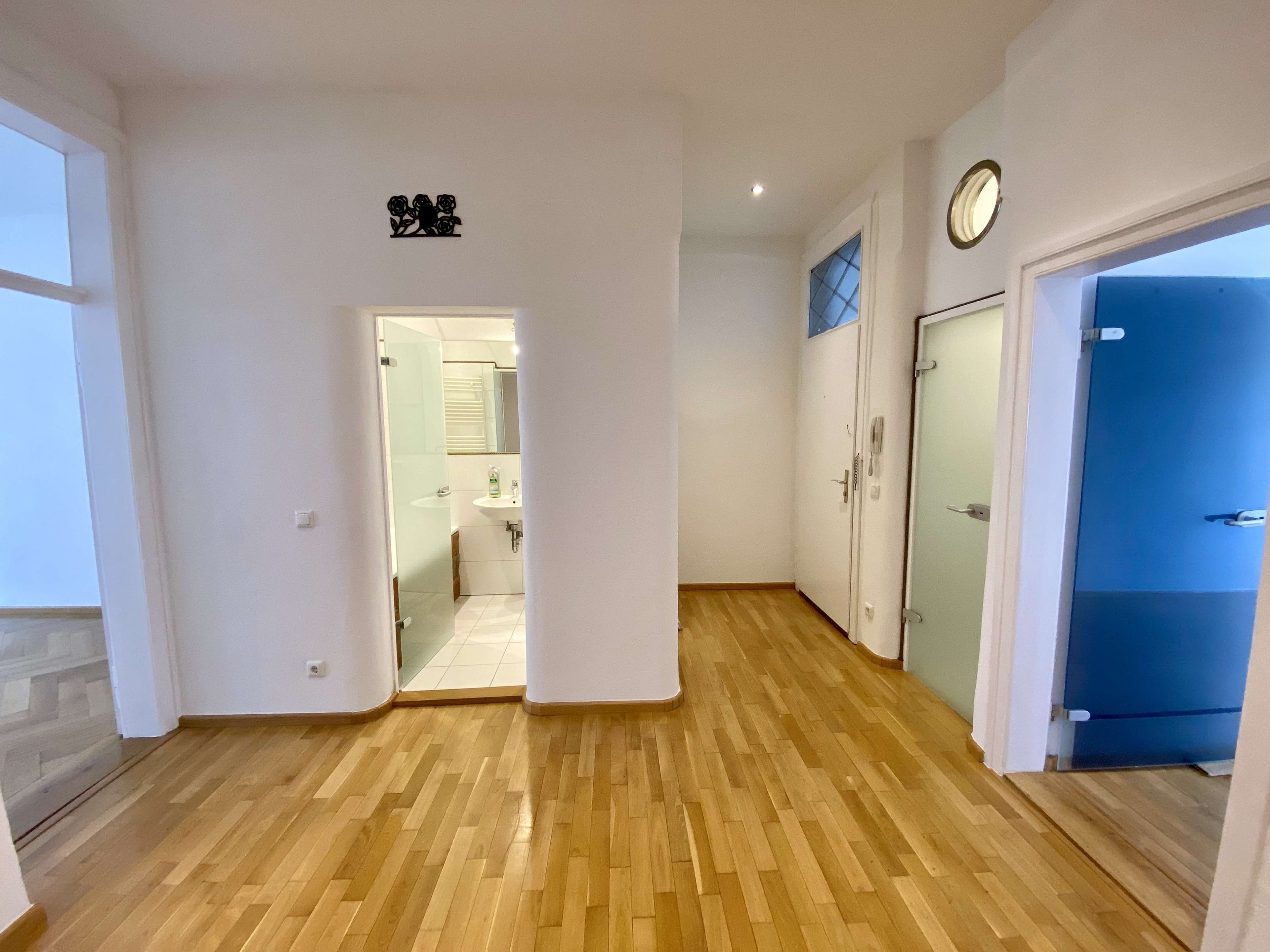 Flur – 4-Zimmer-Wohnung in Schillerstr. 34