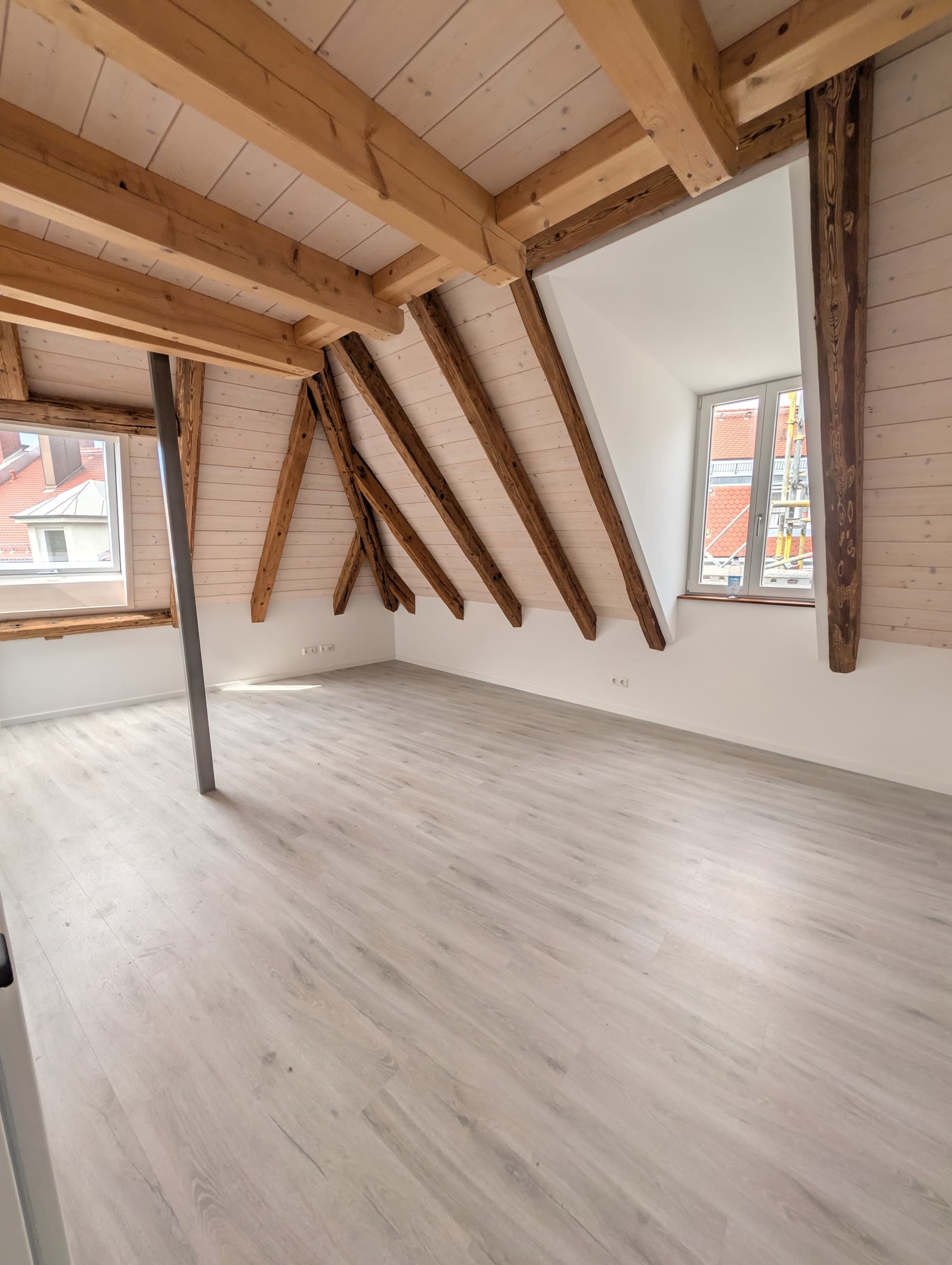 Innenansicht – Edelweißstr. 4, Dachgeschoss, Links