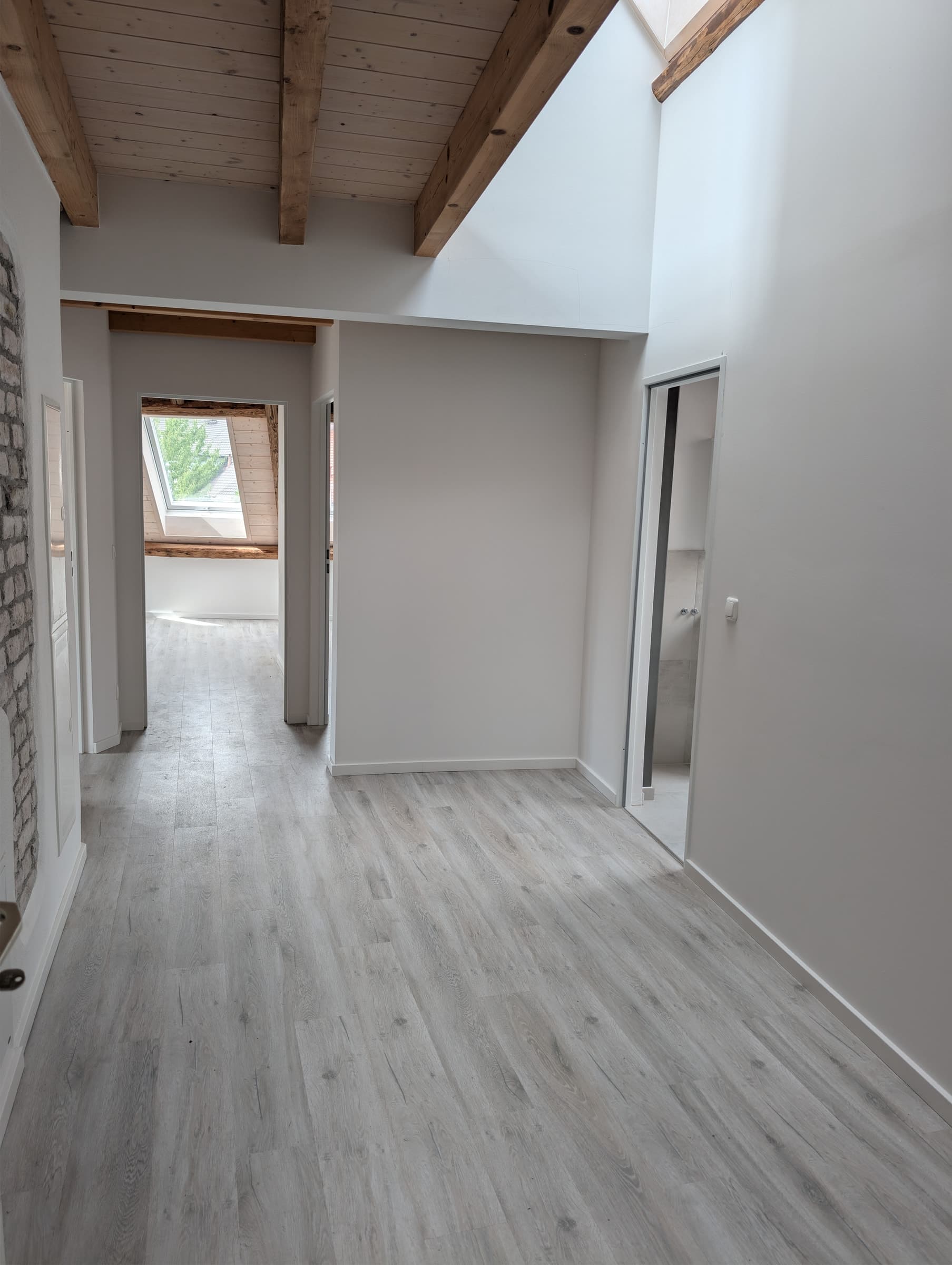 Innenansicht – Edelweißstr. 4, Dachgeschoss, Links